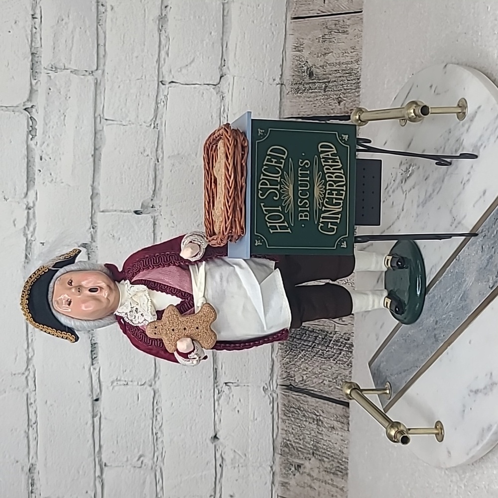 Byers' Choice Carolers Handmade 1996 Cries of London Gingerbread Vendor Vintage